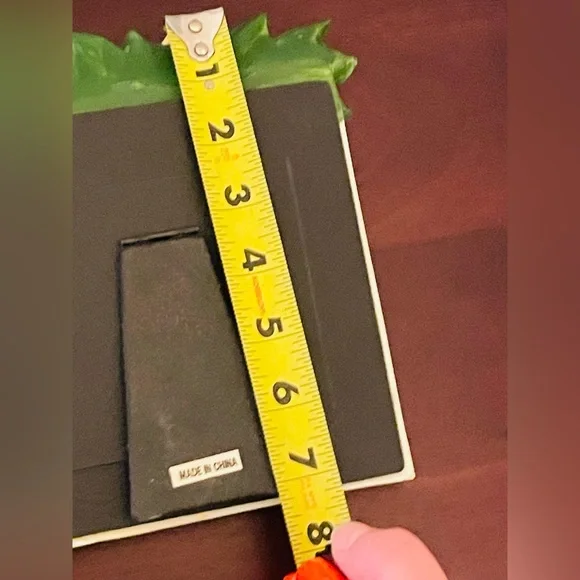 Floral Daisy Picture Frame with Dragonfly Accent 4x4 Picture Frame - Picture 8 of 8